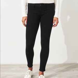Hollister Advanced Stretch Low-Rise Jean Leggings
